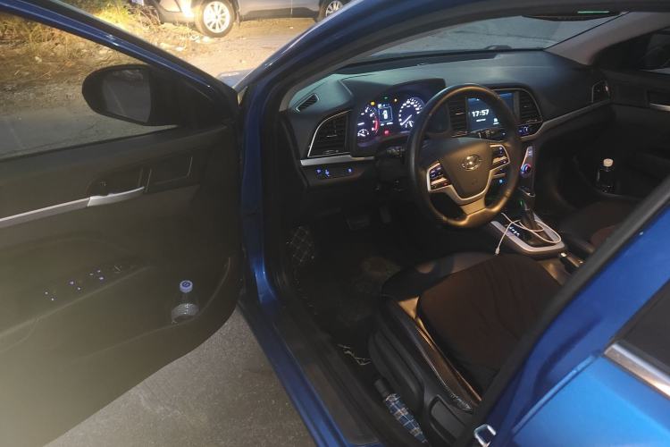 Used Hyundai Elantra 2016 1.6L Automatic ZhiXuan – Elite Version
