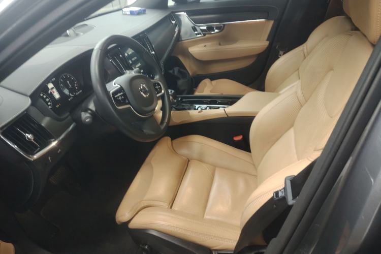 Used Volvo V90 2017 Cross Country T5 AWD Prestige Edition
