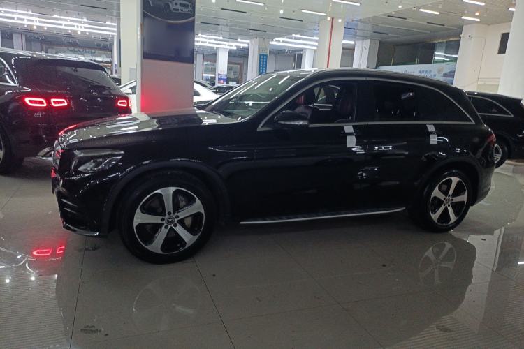 Used Mercedes-Benz GLC 2018 Facelift GLC 260 4MATIC Luxury Edition
