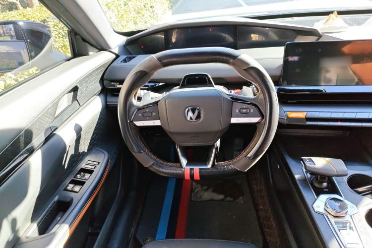 Used Changan UNI-V 2022 1.5T Prestige Version
