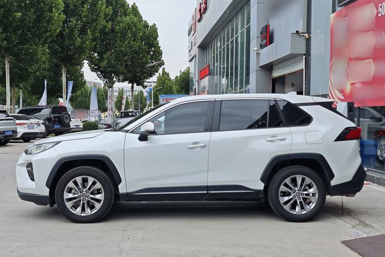 Used Toyota Wildlander 2024 2.0L CVT Two-Wheel Drive Leading Edition
