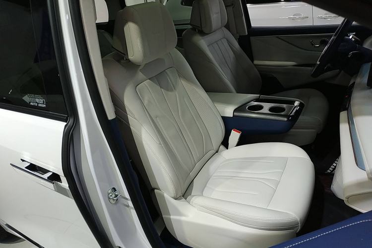 Used Buick GL8 New Energy 2024 Lu Zun Luxury Edition 7-Seater
