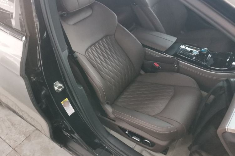 Used BYD Han 2023 EV Champion Edition 715KM Front-Drive Prestige Model
