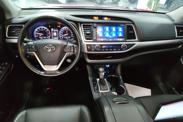 Used Toyota Highlander 2018 2.0T Four-Wheel Drive Luxury Version 7 Seats China VI Standard

