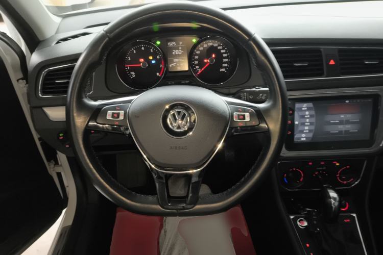 Used Volkswagen Lavida 2017 1.6L Automatic Comfort Edition