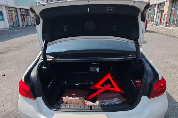 Used BMW 5 Series New Energy 2019 Updated 530Le Pioneer Edition
