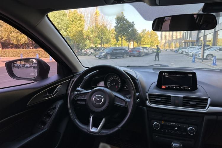 Used Mazda Mazda 3 Axela 2017 Hatchback 2.0L Automatic Luxury Model Emission Standard China V
