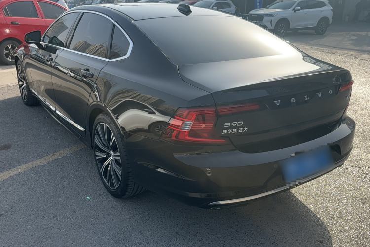 Used Volvo S90 2025 B5 Zhiyuan Luxury Edition
