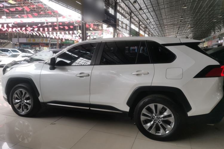 Used Toyota Wildlander 2021 2.0L CVT 4x4 Luxury Edition