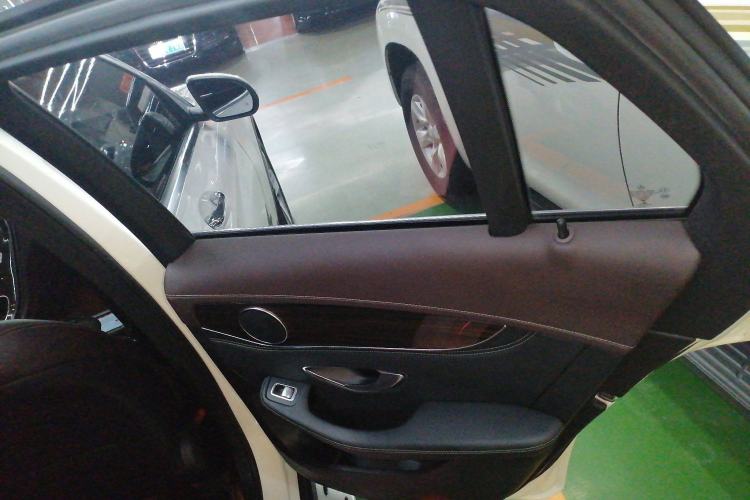 Used Mercedes-Benz GLC 2017 GLC 260 4MATIC Luxury Model