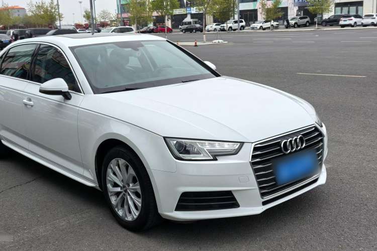 Used Audi A4L 2017 Plus 40 TFSI Ambition Model
