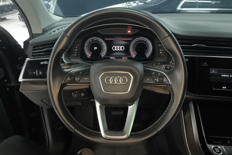 Used Audi Q7 2024 45 TFSI quattro S line Black Warrior Edition
