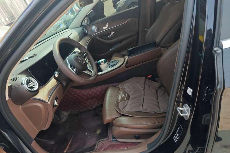 Used Mercedes-Benz E-Class 2019 E 260 L
