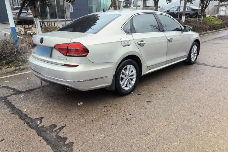 Used Volkswagen Passat 2016 330TSI DSG Luxury Edition
