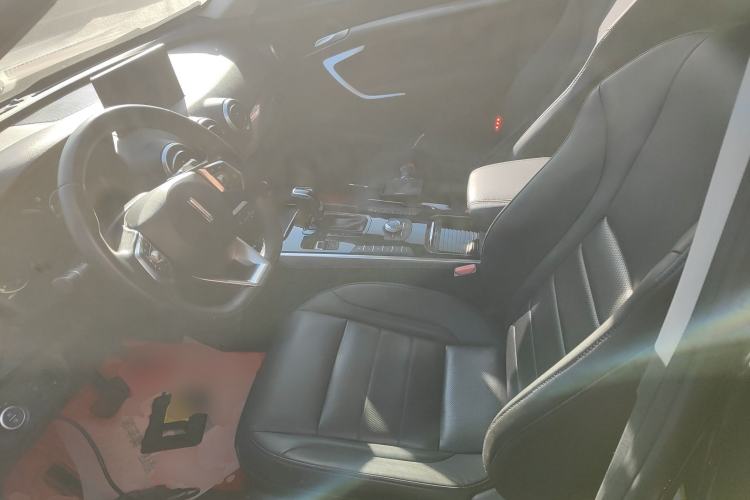 Used Wey VV7 2017 2.0T Ultra-Luxury Version
