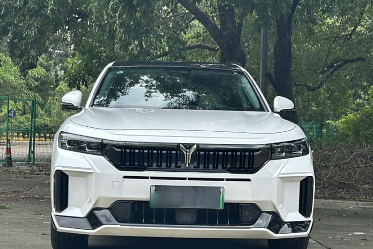 Used VOYAH FREE 2025 318 259 km All-Wheel-Drive Exploration Edition
