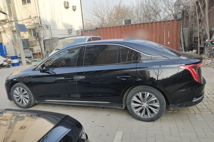 Used Hongqi E-QM5 2022 431 km Charge & Enjoy Edition
