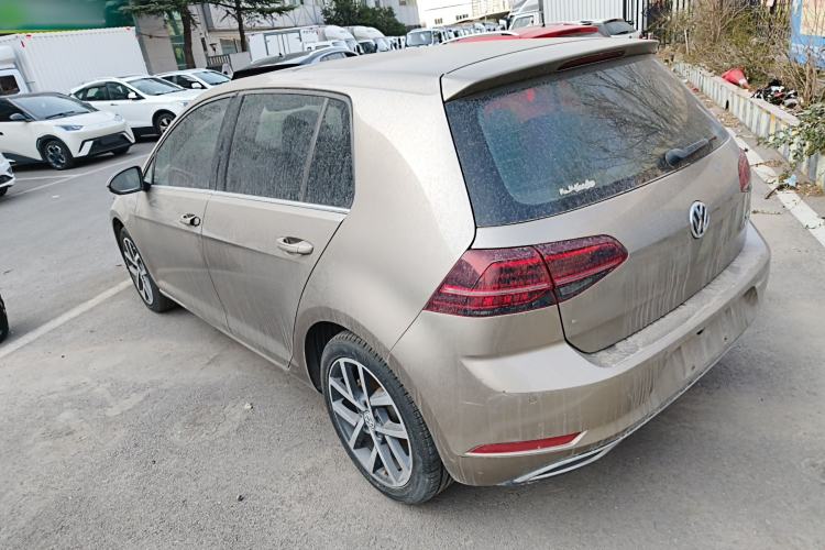 Used Volkswagen Golf 2018 230TSI Automatic Luxury Version
