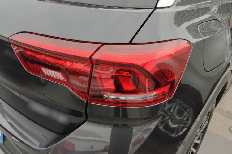 Used Volkswagen T-ROC 2021 280TSI DSG Two-Wheel Drive Comfort Connect Edition
