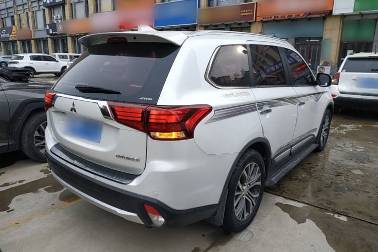 Used Mitsubishi Outlander 2018 2.4L 4x4 Elite Edition 5 Seats