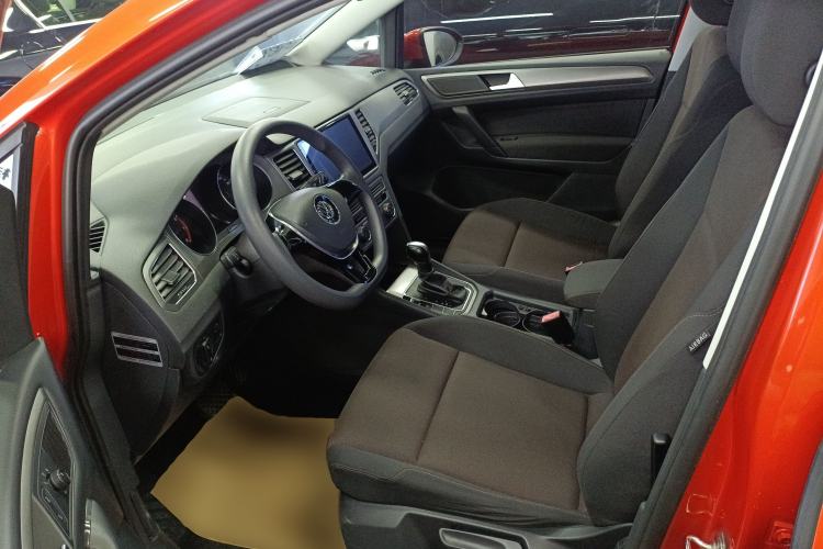 Used Volkswagen Golf Sportsvan 2016 1.6L Automatic Comfort Model
