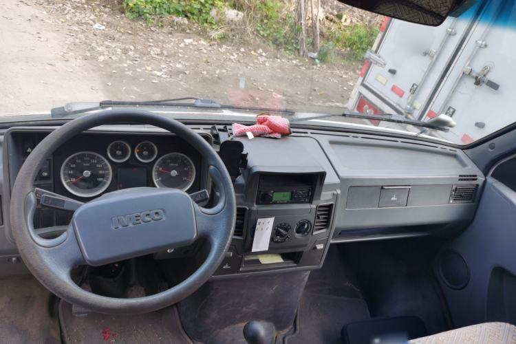 Used Iveco Daily 2014 2.5T-A35 NJ6485AC47Z4