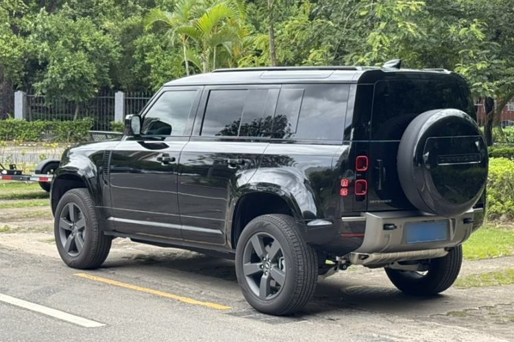 Used Land Rover Defender 2025 110 3.0T P400 – Dynamic HSE
