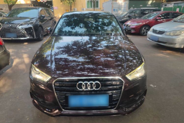 Used Audi A3 2014 Limousine 40 TFSI S line Comfort Model
