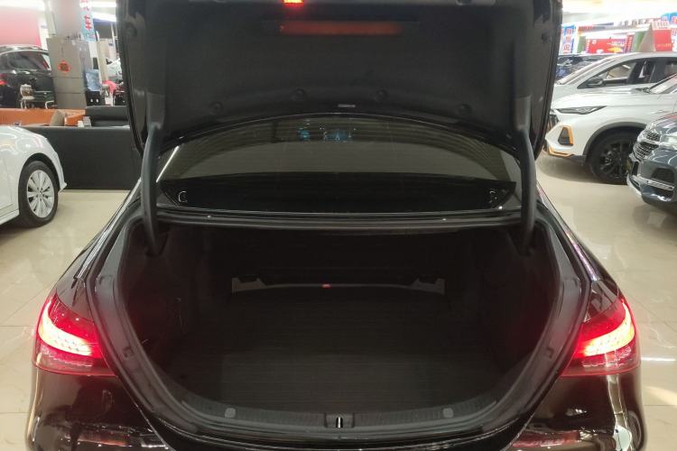 Used Mercedes-Benz E-Class 2023 Updated E 300 L Fashion Edition
