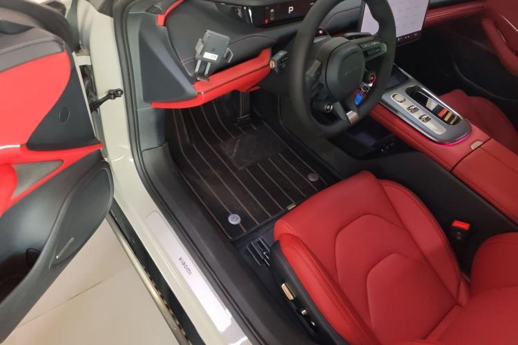 Used  SU7 2024 Rear-Drive Ultra-Long Range Advanced Pro-Level Intelligent Driving Version
