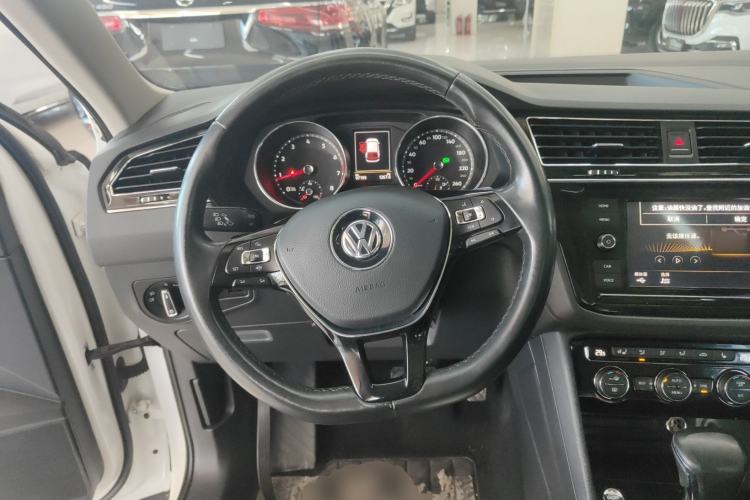 Used Volkswagen Tiguan L 2019 330TSI Automatic Two-Wheel Drive Smart Luxury Version China VI Standard