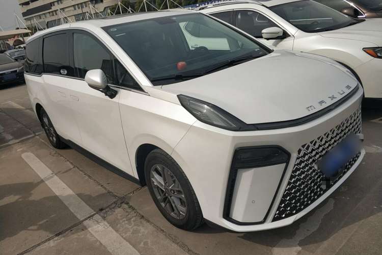 Used SAIC MAXUS G70 2024 2.0T Automatic Luxury Edition 7 Seats
