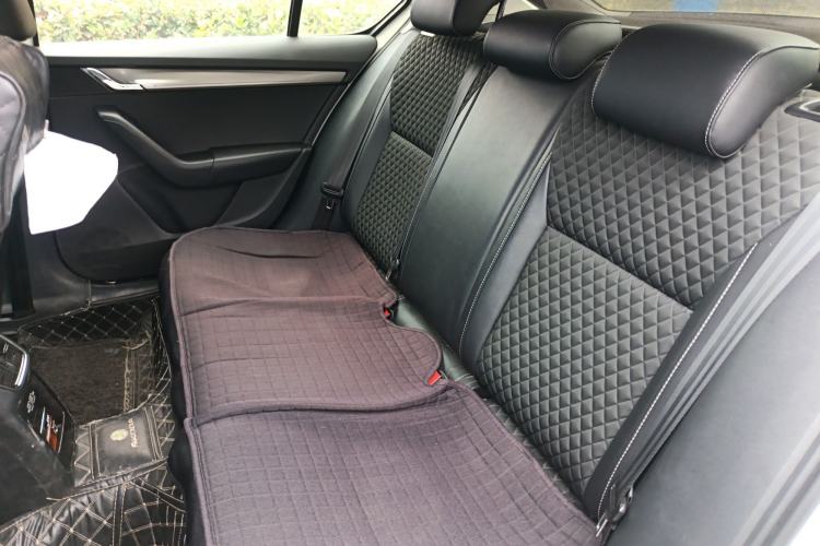 Used Skoda Octavia 2019 1.5L Automatic Smart Drive Luxury Edition China VI Standard