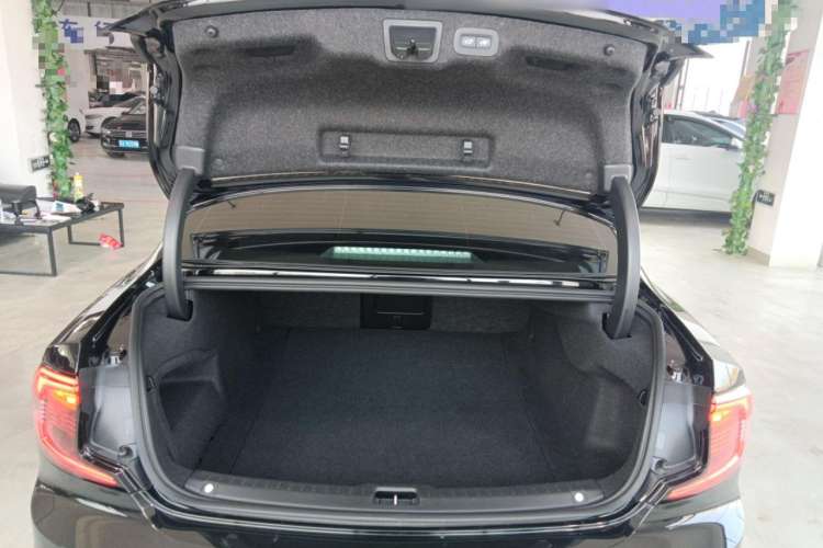 Used Volvo S90 2022 B5 Zhiyuan Luxury Edition
