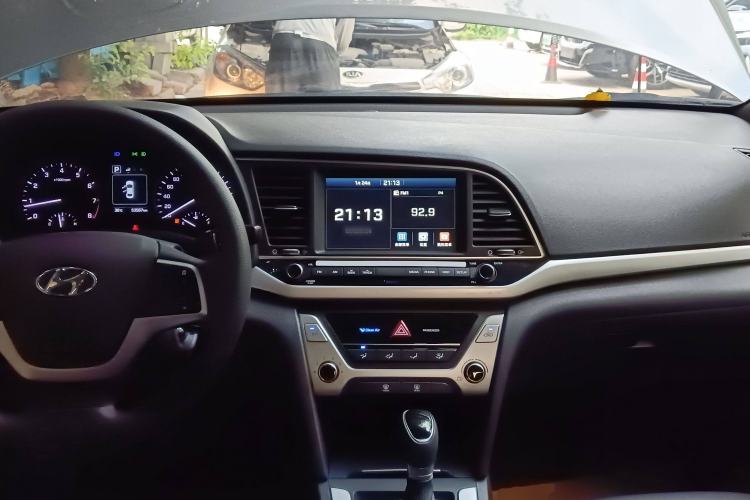 Used Hyundai Elantra 2016 1.6L Automatic ZhiXuan – Elite Version
