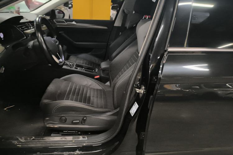 Used Volkswagen Magotan 2020 330TSI DSG Luxury Edition
