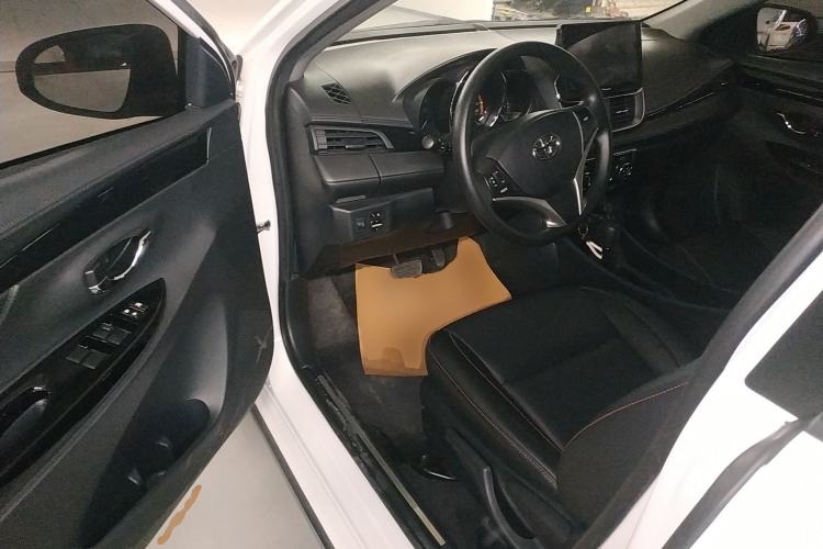 Used Toyota YARiS L 2022 X-Trail 1.5L CVT Luxury PLUS Edition
