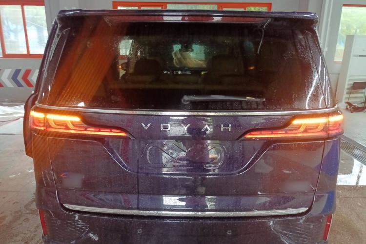 Used VOYAH Dream 2024 PHEV Extended-Range Premium Edition
