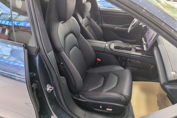 Used  SU7 2024 Four-Wheel Drive Ultra-Long Range Advanced Intelligent Driving Max Edition
