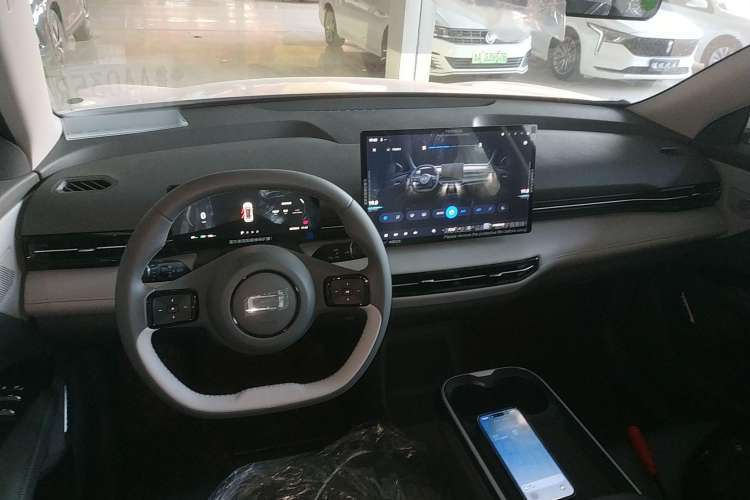 Used Bestune Yueyi 03 2025 565km Premium Edition