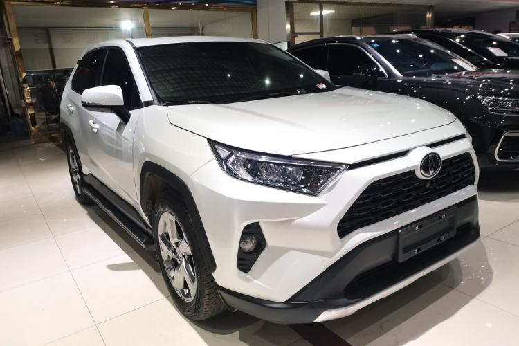 Used Toyota RAV4 2021 2.0L CVT Two-Wheel Drive Fashion PLUS Edition
