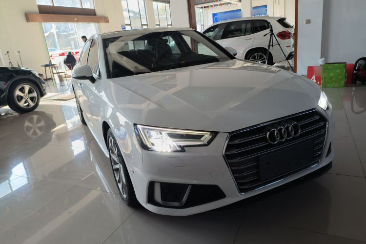 Used Audi A4L 2019 40 TFSI Fashion Version China V