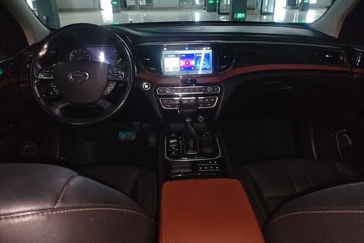 Used GAC Trumpchi GS8 2017 320T Two-Wheel Drive Luxury Smart Connectivity Version (7 Seats)
