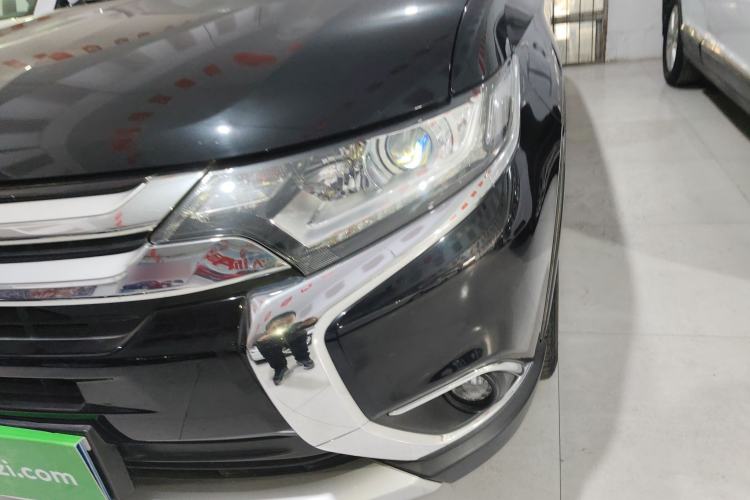 Used Mitsubishi Outlander 2018 2.0L Two-Wheel Drive Glory Edition 5 Seats
