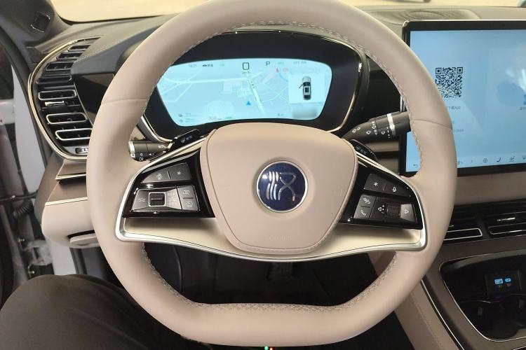 Used BYD Han 2025 DM-i Intelligent Driving Edition 125KM LiDAR Flagship Model
