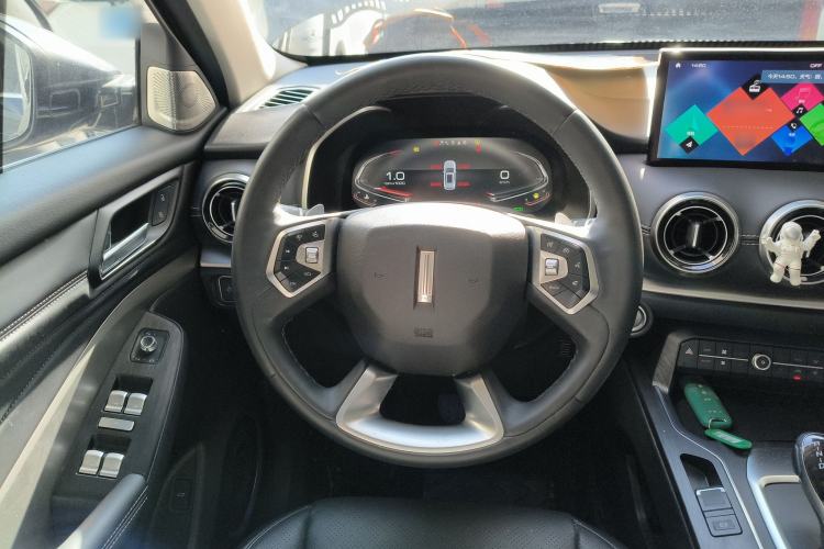 Used Wey VV6 2021 2.0T Two-Wheel Drive Smart Protection+
