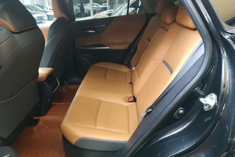 Used Toyota Venza 2022 Dual-Engine 2.5L CVT Two-Wheel Drive Prestige Edition
