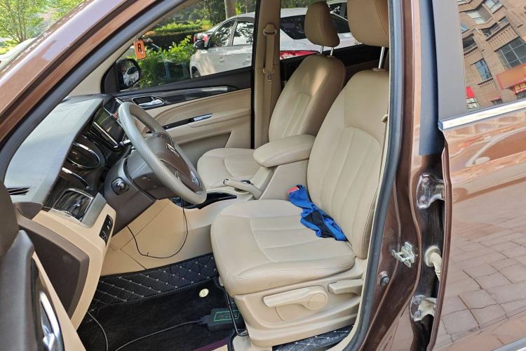 Used Baojun 730 2016 1.5L Manual Comfort Version 7 Seats China V Emission Standard
