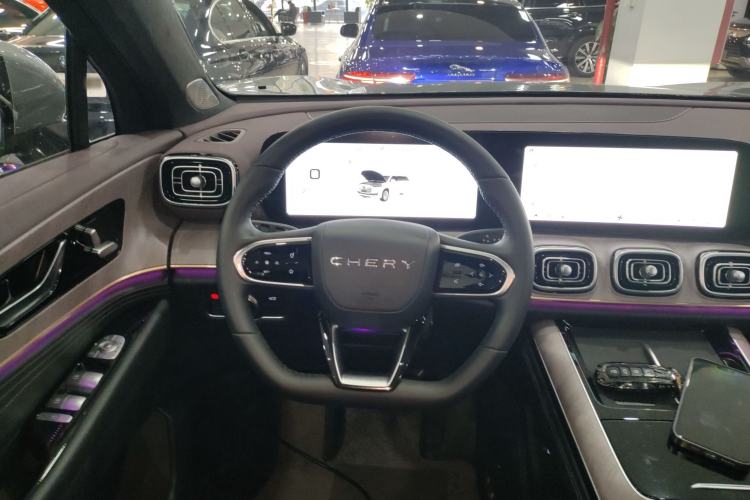 Used Chery Tiggo 9 2025 2.0T Automatic Two-Wheel Drive Luxury Edition 5 Seats
