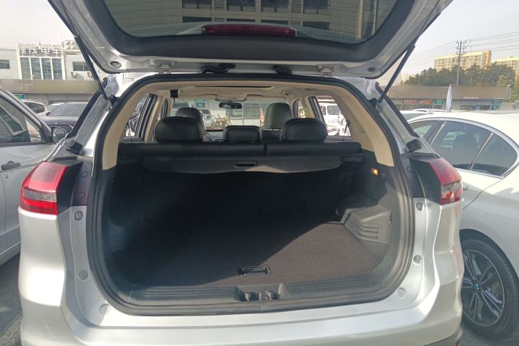 Used Geely Auto Emgrand X7 Sport 2020 1.8TD DCT Two-Wheel Drive Smart Connect 4G-Enabled Version
